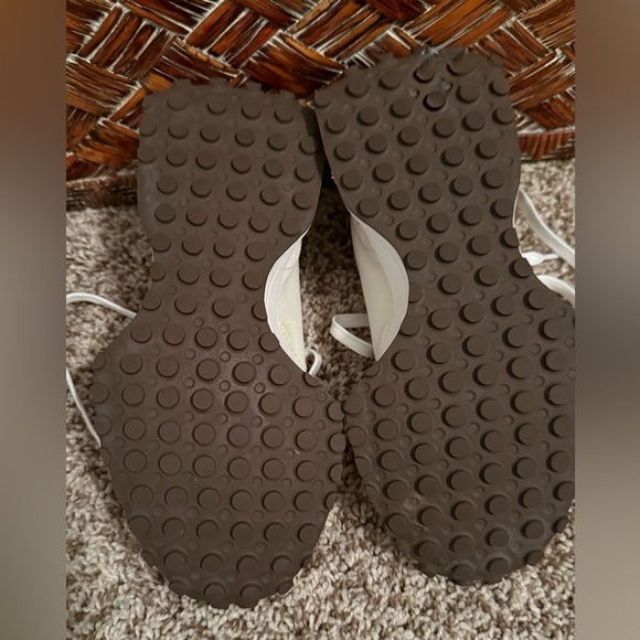 New Balance 327 Women's Cream and Tan Sneakers size 7 (men’s size 5.5) - Picture 12 of 12